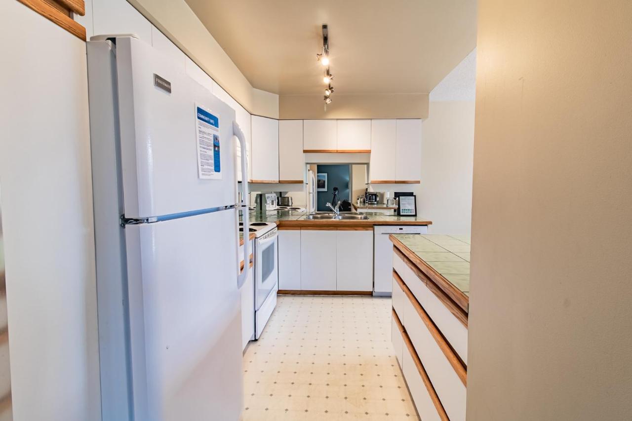Snowbird Townhouses By Elevate Vacations ウィスラー エクステリア 写真