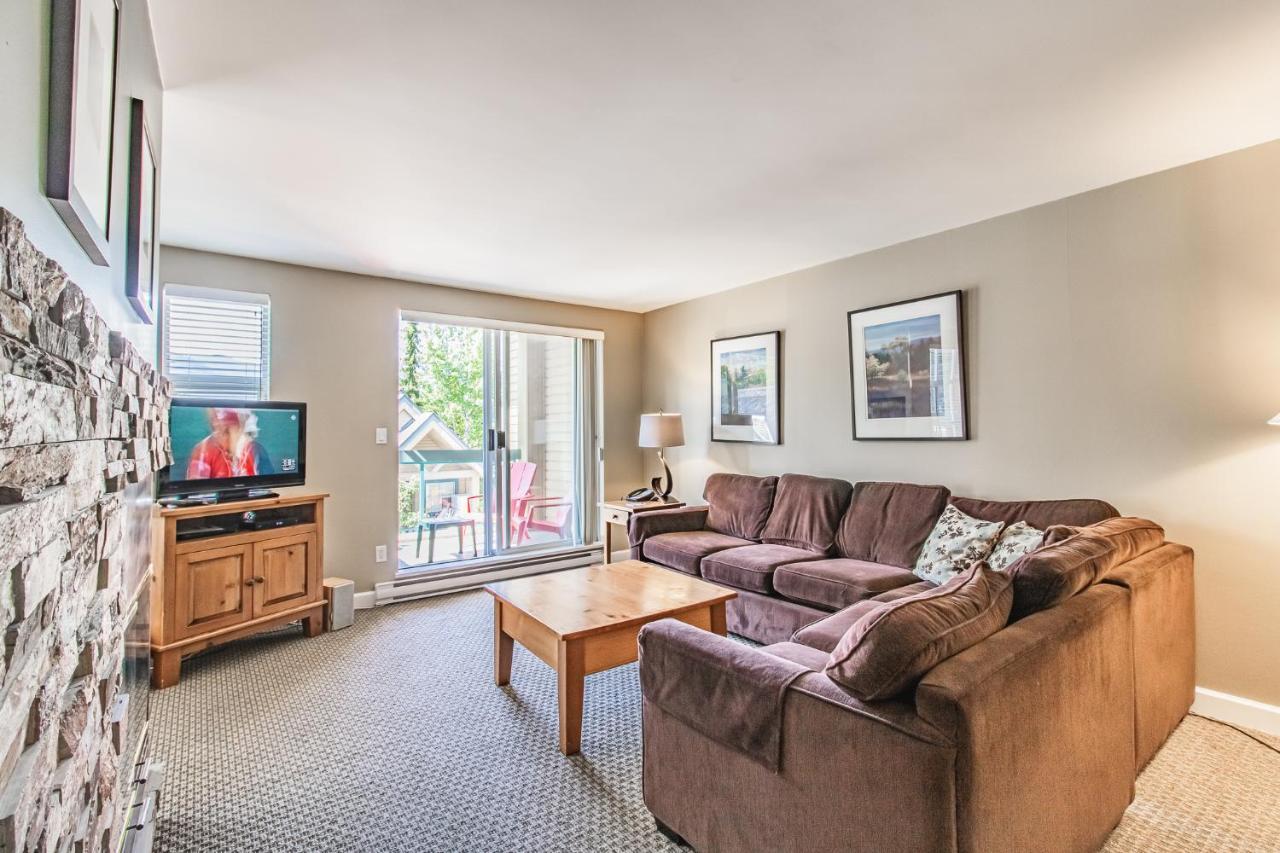 Snowbird Townhouses By Elevate Vacations ウィスラー エクステリア 写真