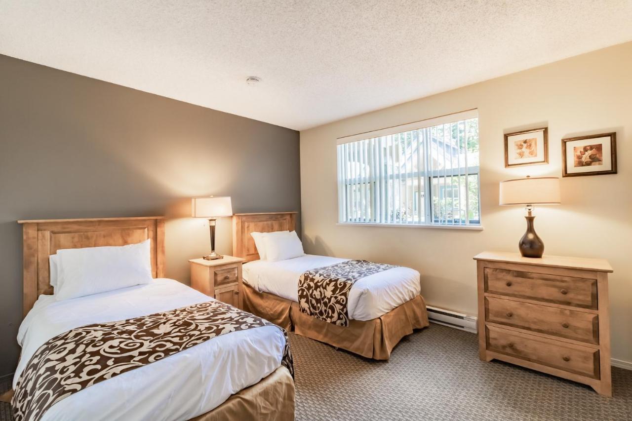Snowbird Townhouses By Elevate Vacations ウィスラー エクステリア 写真