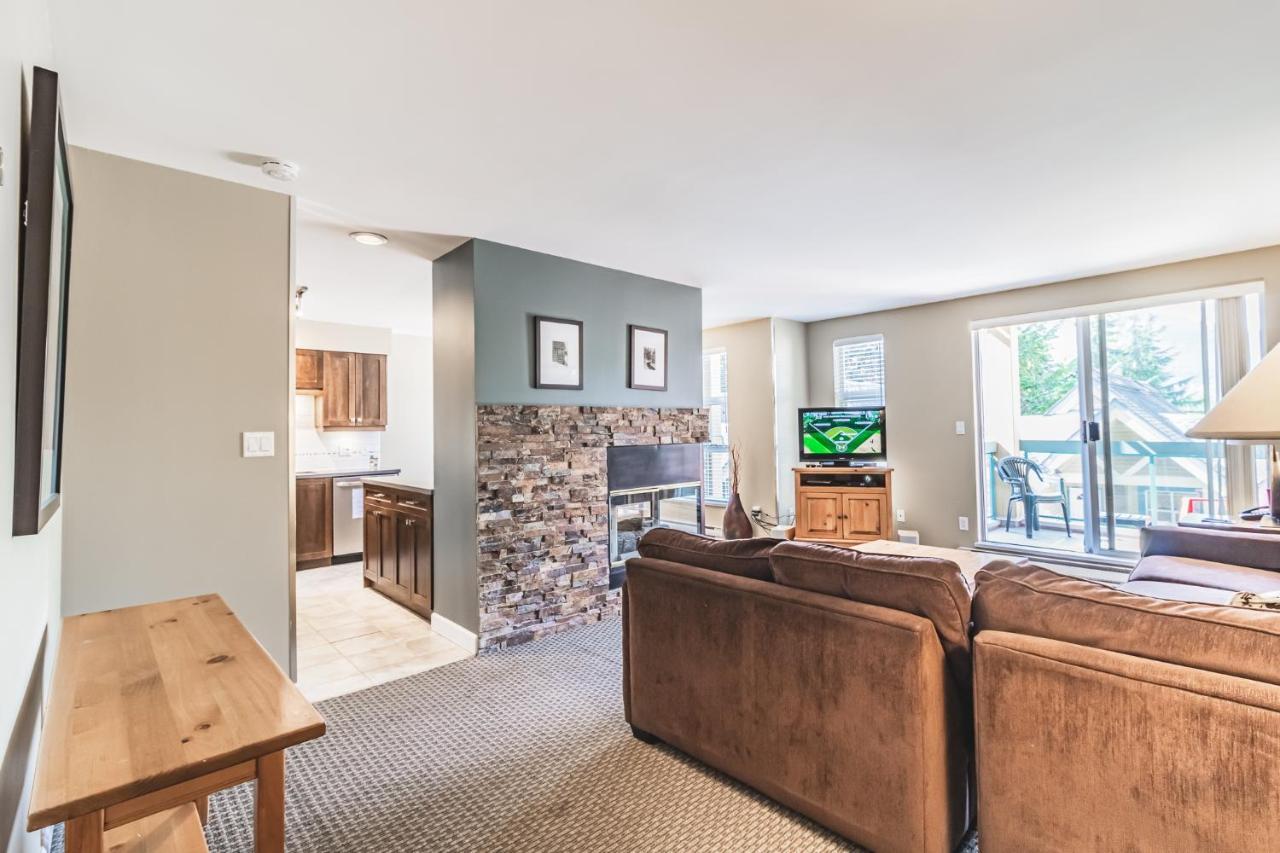 Snowbird Townhouses By Elevate Vacations ウィスラー エクステリア 写真