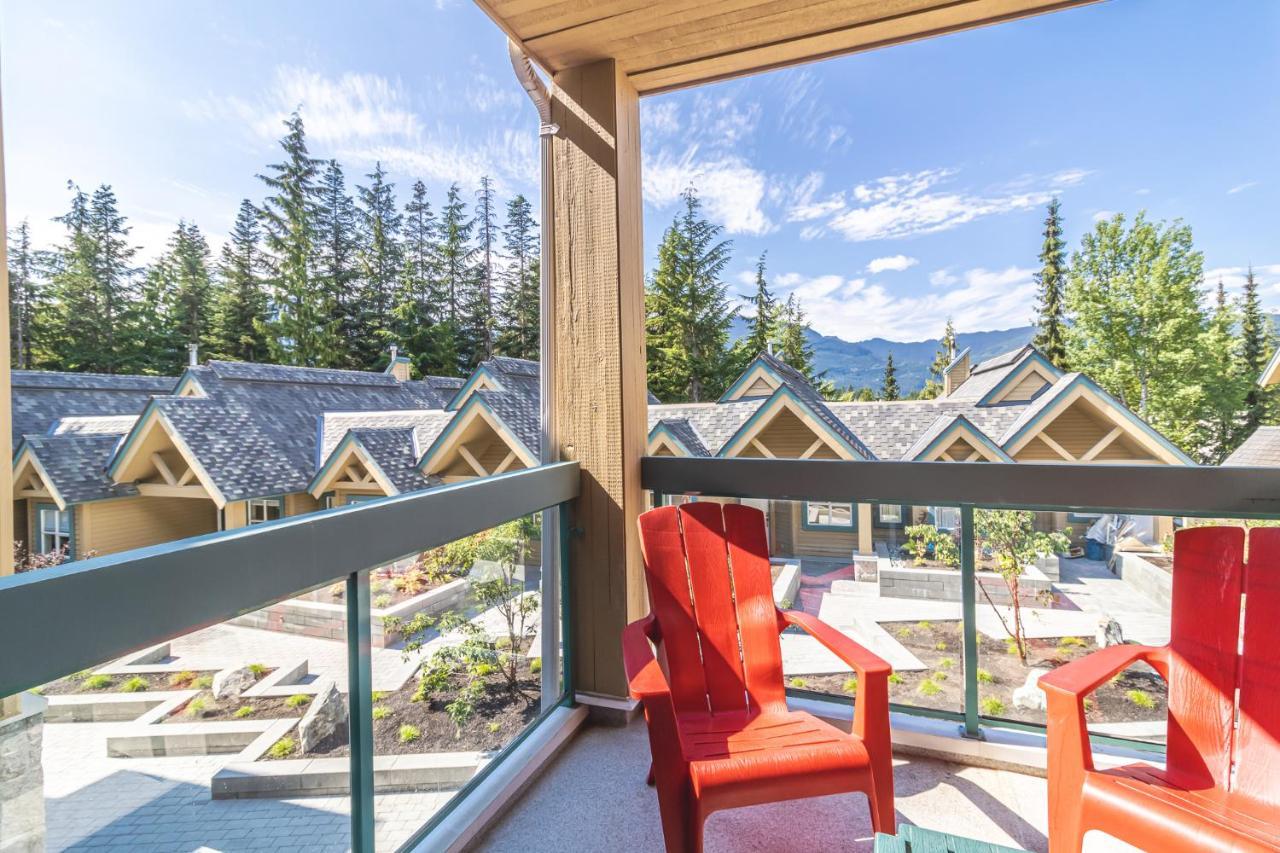Snowbird Townhouses By Elevate Vacations ウィスラー エクステリア 写真