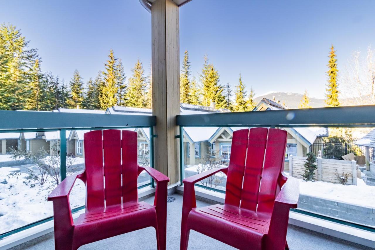 Snowbird Townhouses By Elevate Vacations ウィスラー エクステリア 写真